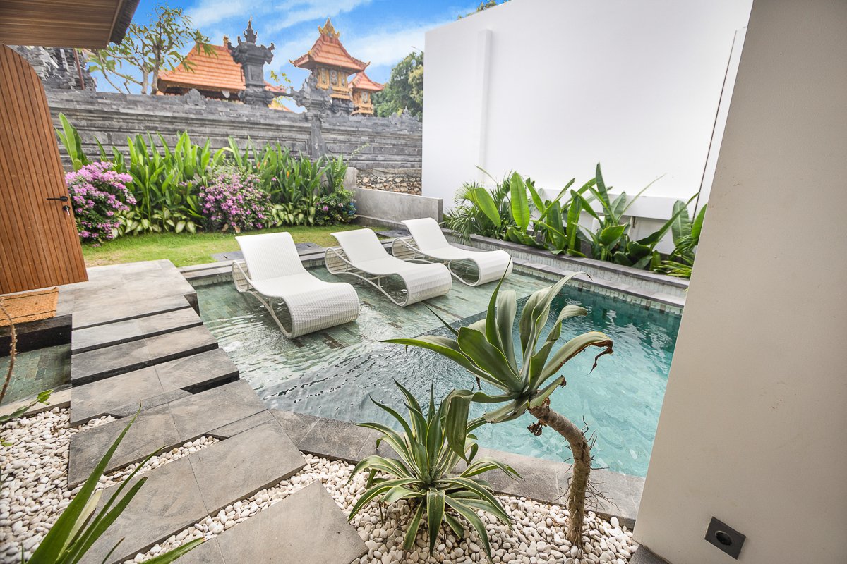 Garden pool at Samastiti Bingin